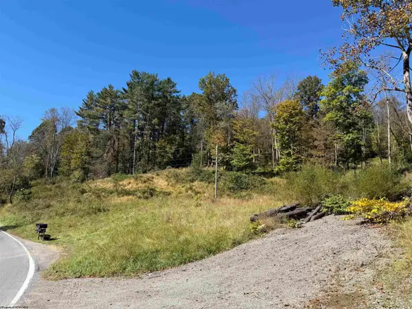 369 Halleck Road, Fairmont, WV 26554
