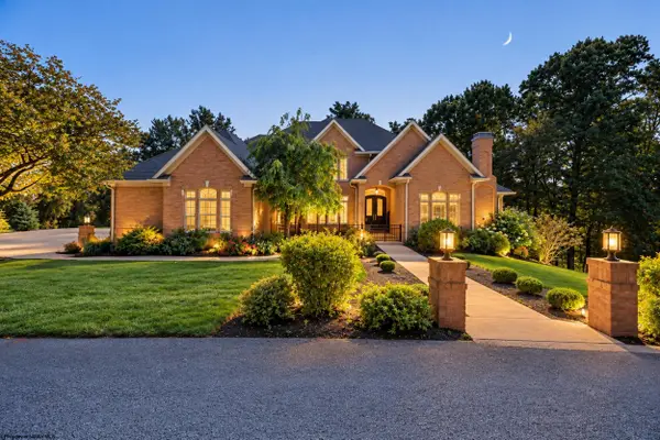 24 Woodcliff Drive, Fairmont, WV 26554