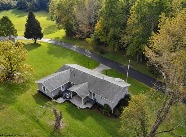 139 CARLSON Drive, Grafton, WV 26354