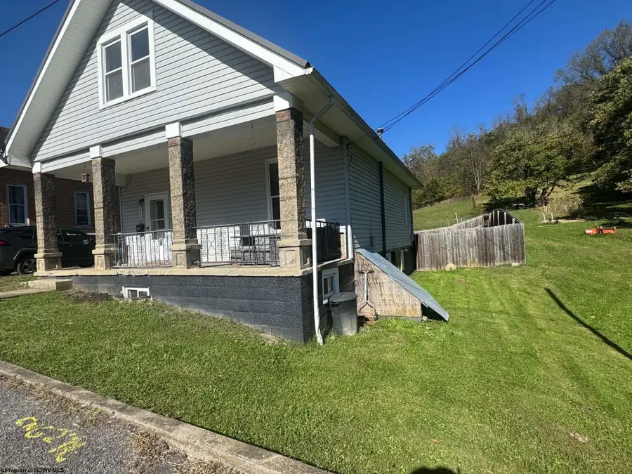 412 Center Street, Shinnston, WV 26431 - #2