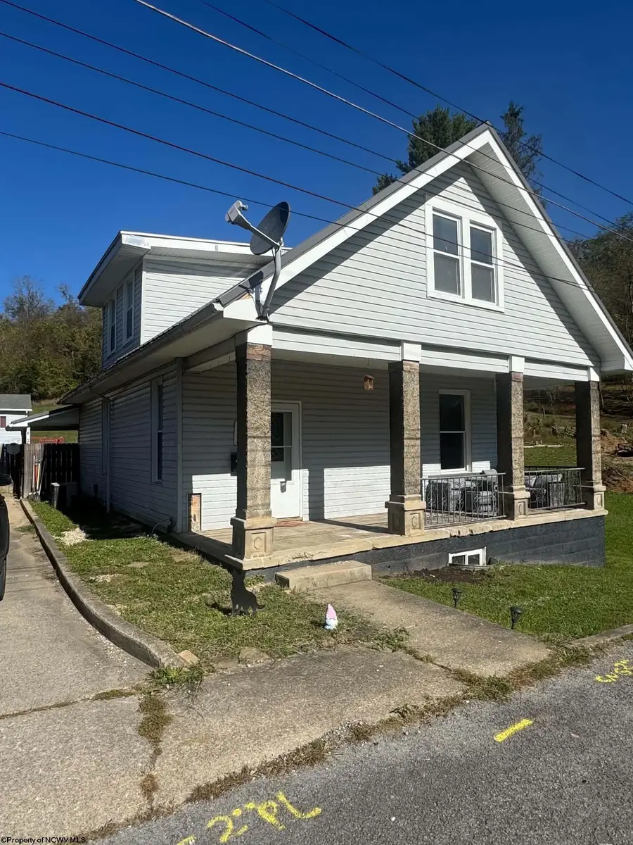412 Center Street, Shinnston, WV 26431 - #3
