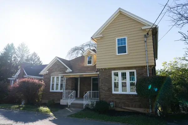 615 Fleming Place, Fairmont, WV 26554