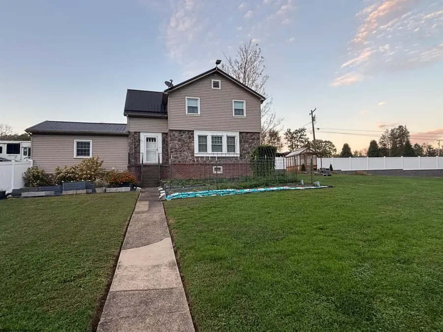 53 Tall Timber Lane, Clarksburg, WV 26301-5747 - #2