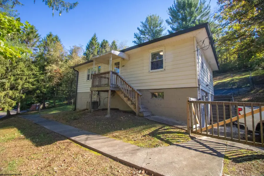 595 Owens Avenue, Fairmont, WV 26554 - #3